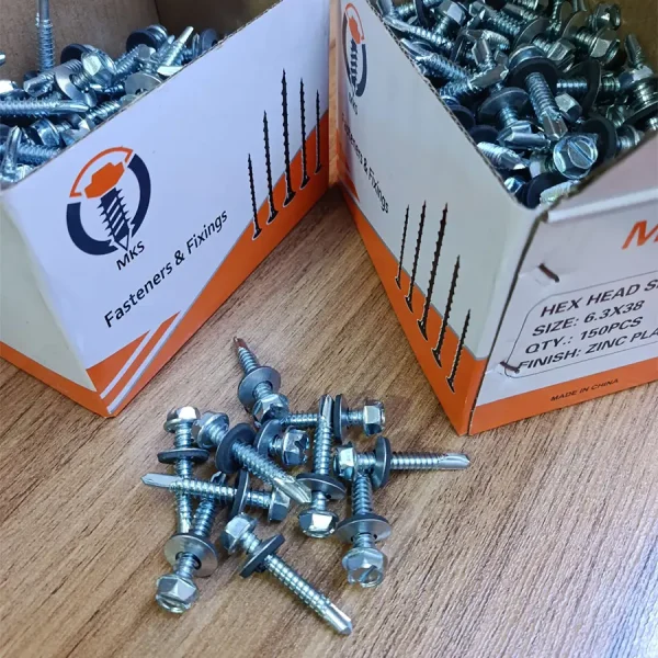 Roofing screw